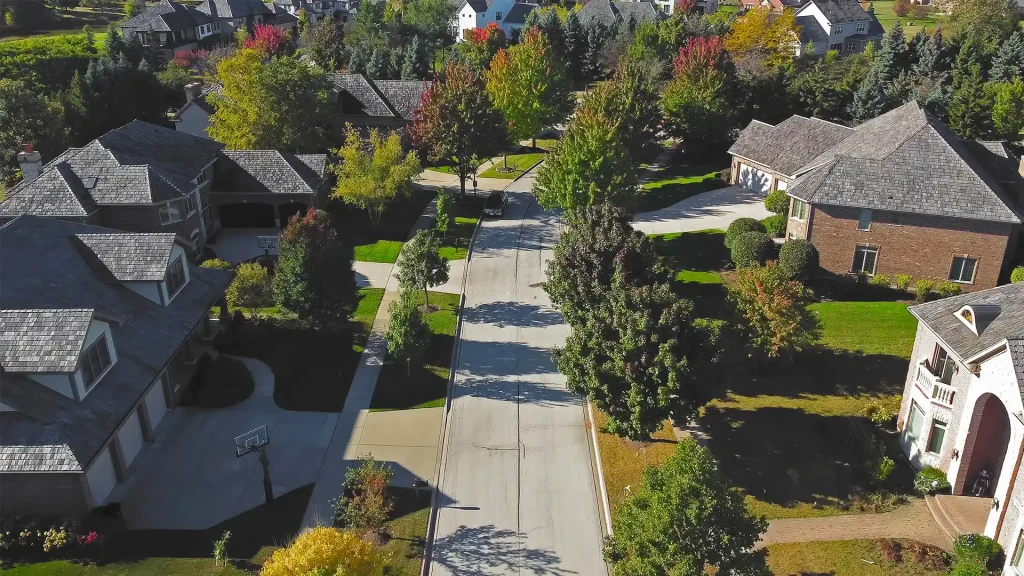 Northwest Chicago suburbs luxury neighborhood homes
